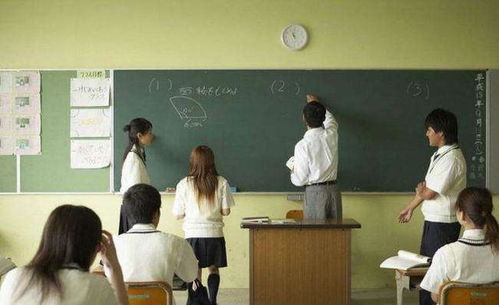 复旦大学教授 真实月薪 的流出,看到这数字后,网友议论纷纷